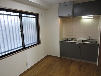 ダイニングにも明るい日差しが入ります