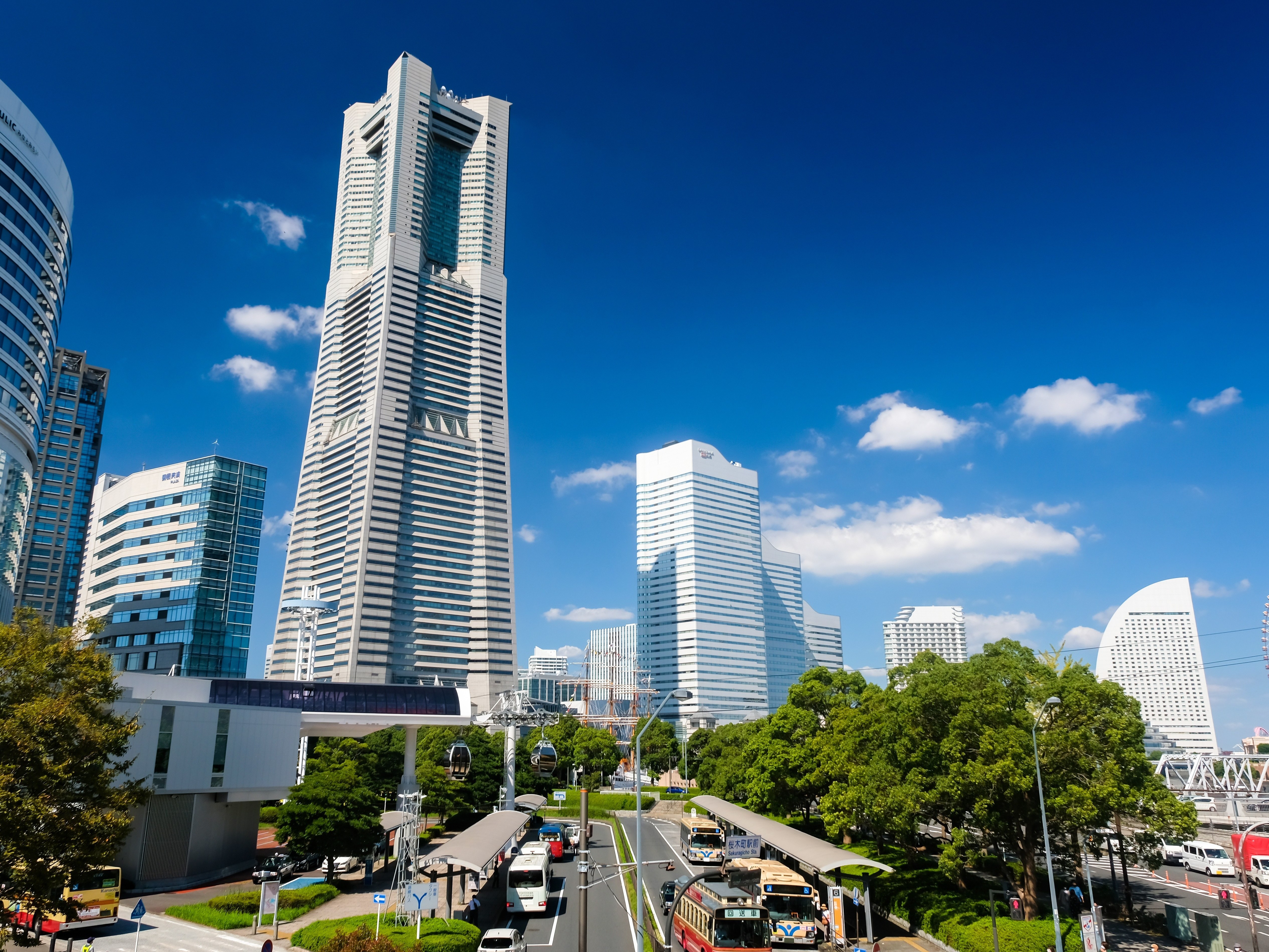 横浜へも都心へもアクセスが良好